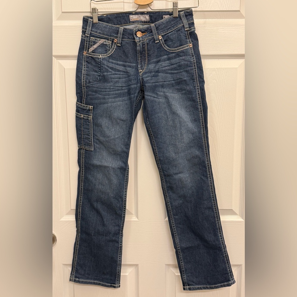 Ariat Mid Rise Straight Blue Jeans NWOT - Picture 2 of 7